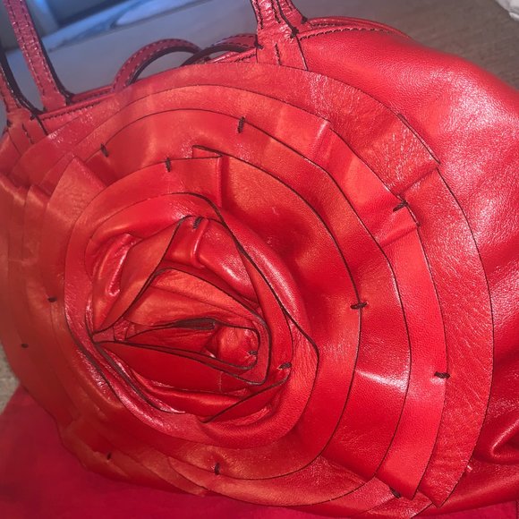 NWT VALENTINO Red Petal Rosette Logo Tote - Picture 2 of 9